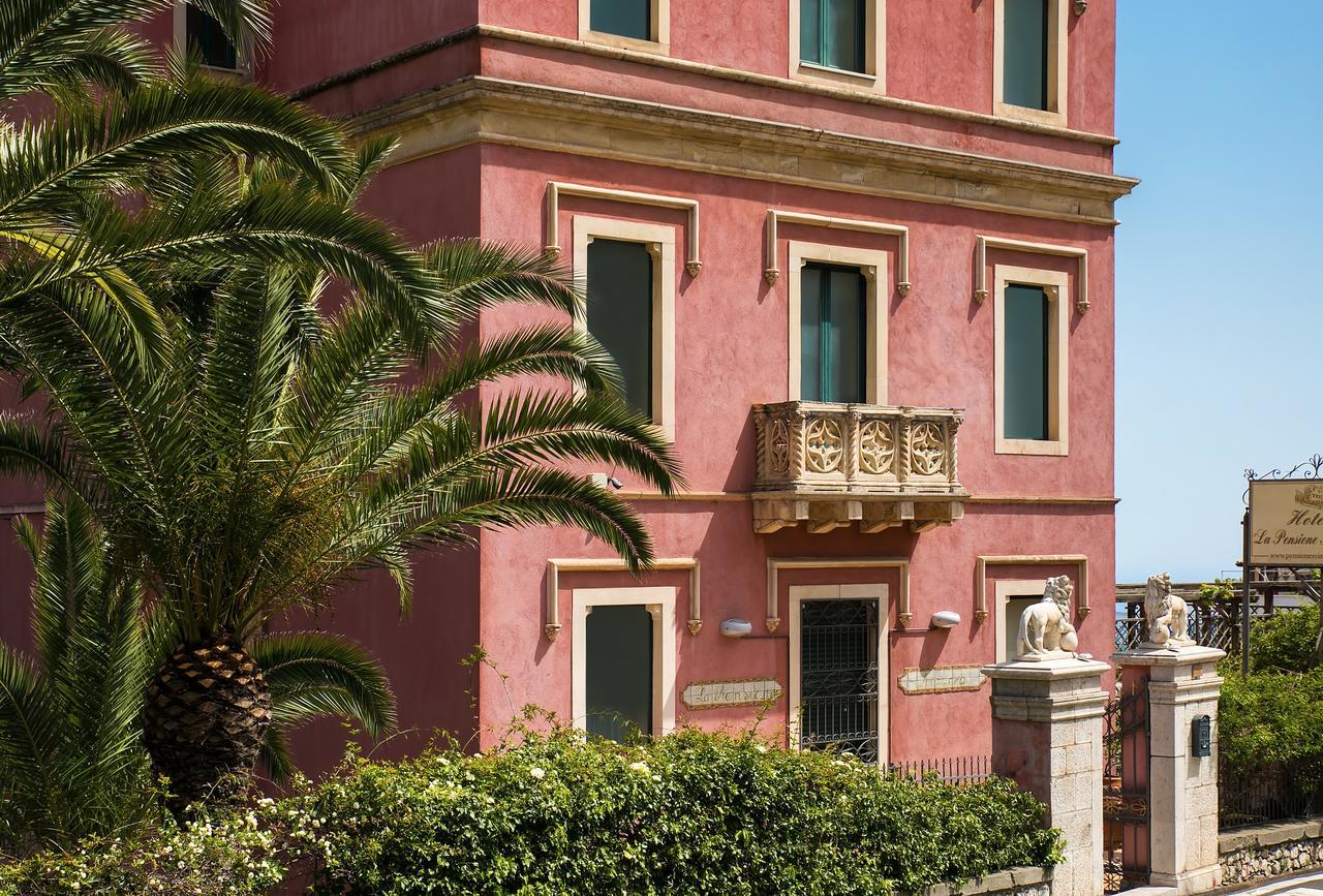 Hotel "La Pensione Svizzera" Таормина Экстерьер фото